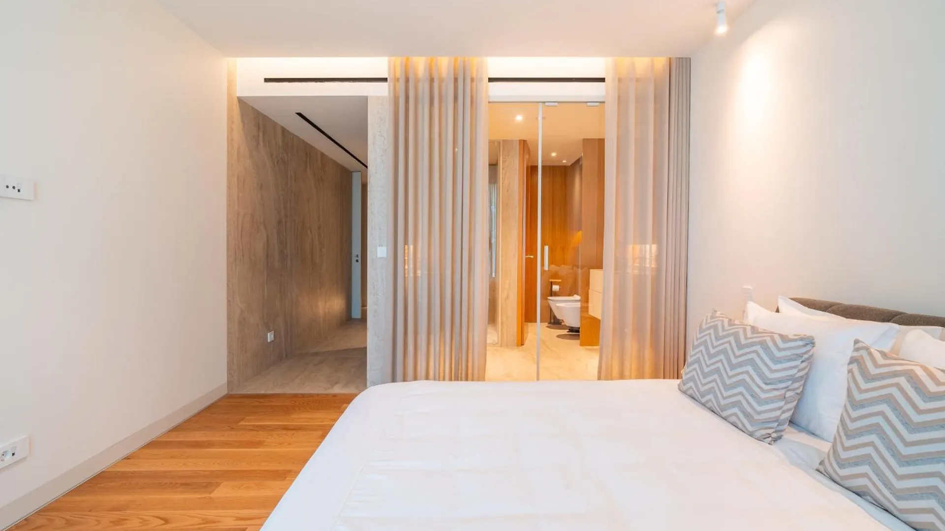 Savoy Monumentalis Your Home In Madeira Island フンシャル ポルトガル